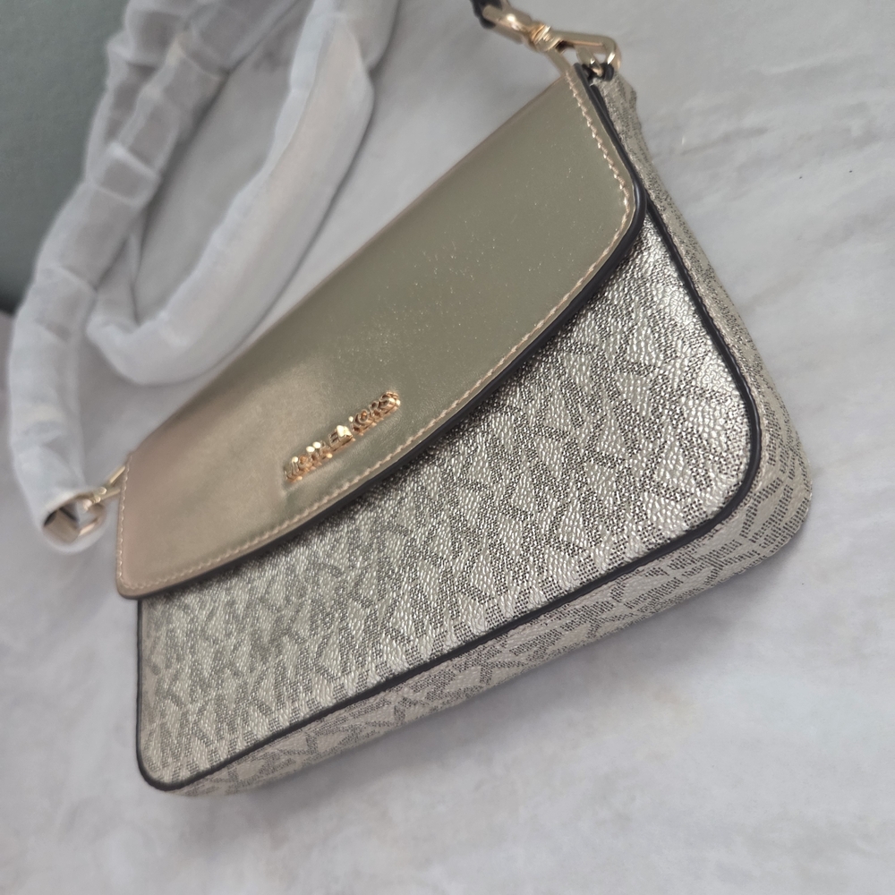 MICHAEL KORS Jet Crossbody Bag - Picture 4 of 10